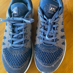 Like new APL tennis shoe
